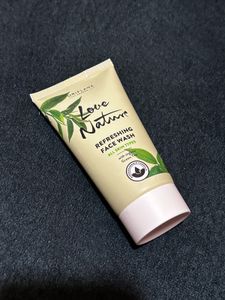 Oriflame Love Nature Refreshing Face Wash