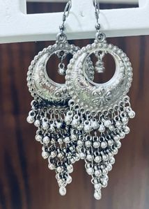 Silver Oxidised Dangle Earrings & Beads Bracelet