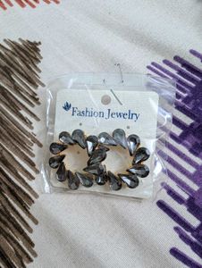 Elegant Earrings Single Rs50 Combo 475