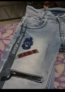Sweatshirt And Jeans Upto 8 Year