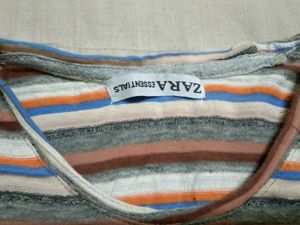 Crop  Zara Essentials Striped T-shirt