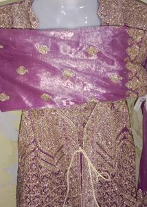 Unsteached Elegant Indian Ethnic Gown With Srug Se