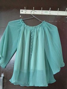 Elegant Pleated mint green Top 🤍