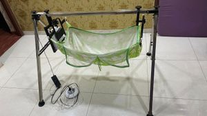 Automatic cradle for sale (good condition)