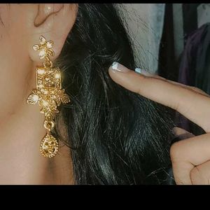 ✨Shining Earing And Mangtika✨