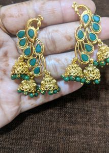 Any 1 Earring At 250/-