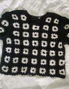 Thread Work Crop Top 🖤