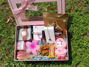 Premium Gift Hamper For Women's