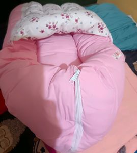 Babybed And Protector While Travelling
