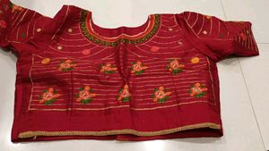 Red Blouse margin Is Their