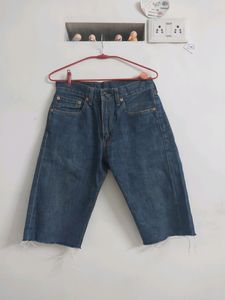 ❗️Price Drop❗️Combo Of 5 Tops, 1 Denim Capri