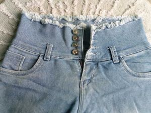 Combo Of Blue Denim Jeans And Cute T Shirt For Gir
