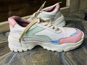 casual shoes