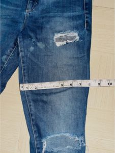 Pull&amp;Bear Ripped Demin Skinny Jeans