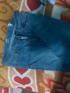 Lee Cooper Orignial Jeans Torn On Waist But I Have Fixed It . It Will Not Come Out