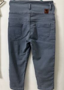 Grey High-Waisted Capri Jeans