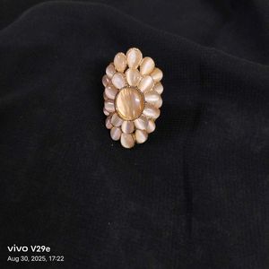 Elegant Flower Ring