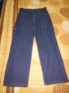 Women Cargo Straight Fit Jeans