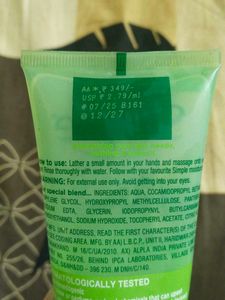 Simple Refreshing Facial Wash