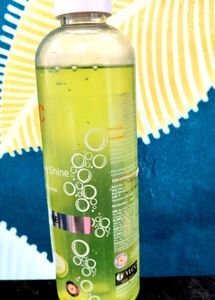 VLCC Nourishing Shampoo