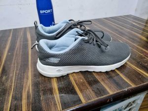 Very Sleek And Nice Shoes. Amazing Condition