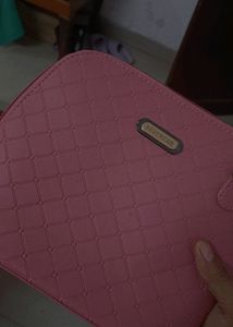 SLING BAG