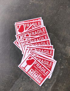 40pcs Both Non Sticky Courier &amp; Fragile Labels