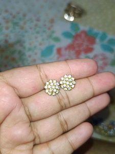 Women Studded Tops Earrings