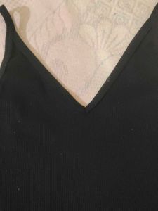 Black Sleeveless Crop Top