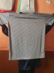 Patterned Grey T-shirt