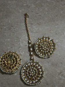 Elite Chunky Earing And Maangtika