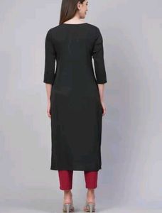Elegant Black Floral Print Kurti