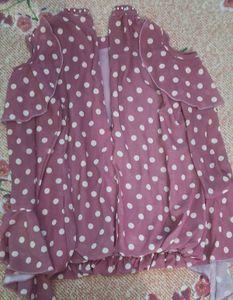 It&#39;s a Rose Colour Top With White Dots