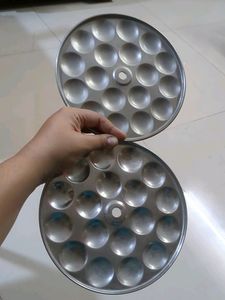 Cooking Pans (Set Of 4) + 2 FREE Idly Plates