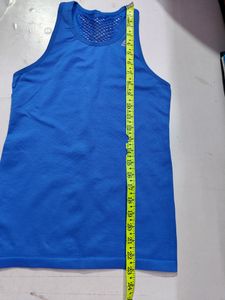 Reebok Sports Tshirt Size M