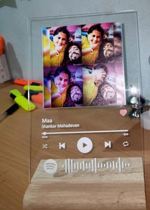 Customised photo and song glass
