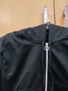 Striped Sleeve Black Hoodie (E)