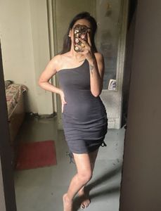 One shoulder body hugging dress