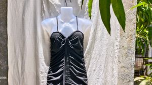 I. RUCHED MINI BODYCON