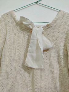 Cute Knit Sweater with Bow in back