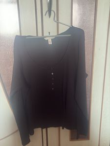 H&amp;M Black Tshirt