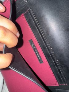 New Armani Exchange Crossbody ( Check Flaw)