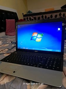 Acer E 571