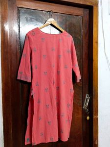 Avaasa Peach Colour Kurti For Women