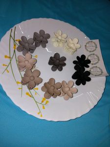 10 Cute Flower Hair Clips