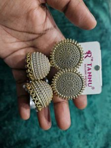 2 Jhumkis