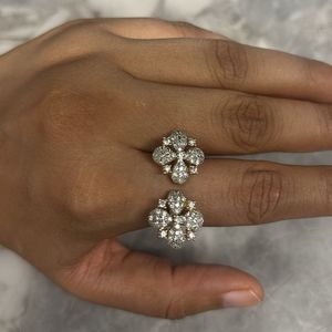 Sparkling Floral ring