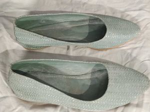 Gorgeous Women's Flats . For your all wears.