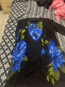 Floral Print black top