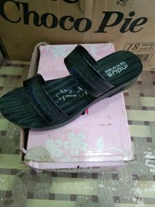 black heel sandals party wear